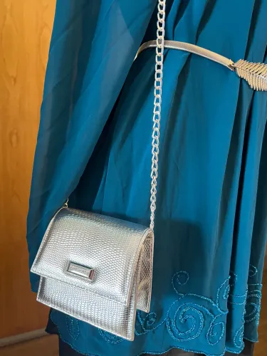 Bolsa marca couro fino pequena