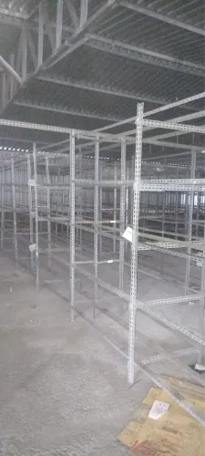 Vendo plateia para depósito 