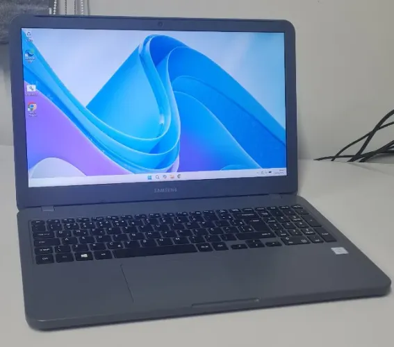 Notebook 15.6" Samsung Essentials E30 NP350XAA