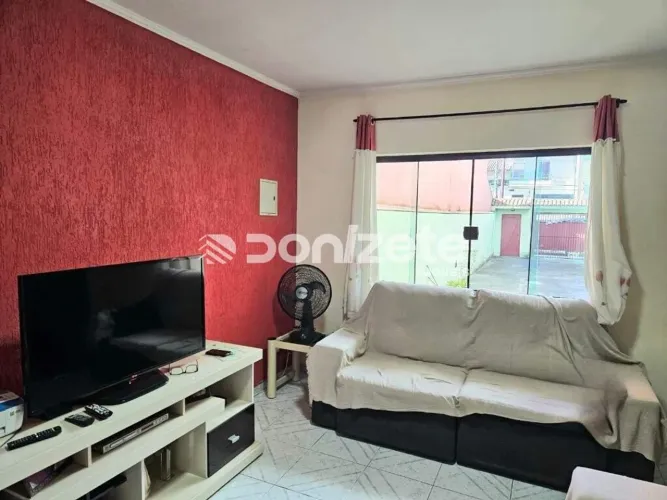 Sobrado à venda em Vila Pires, Santo André 2 quartos, 1 suíte, 138 m² úteis, 6 vagas