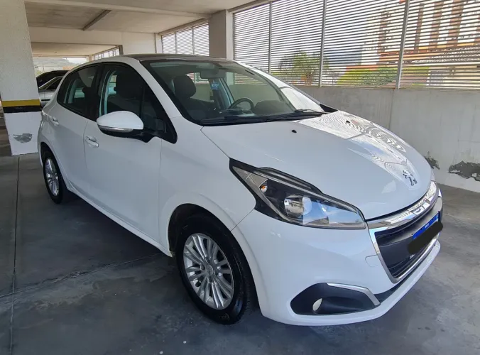 Peugeot 208 Allure 1.2 Flex 12V 5P Mec. 2018