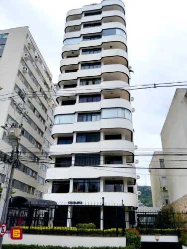 Apartamento Centro de Florianópolis com 211 m² próximo ao hippo