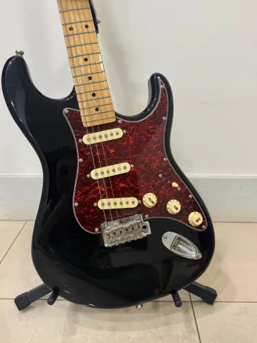 Guitarra Tagima T635 Classic Series + Amplificador Borne G30 + Cabo