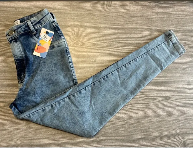 Calça sal e pimenta nova