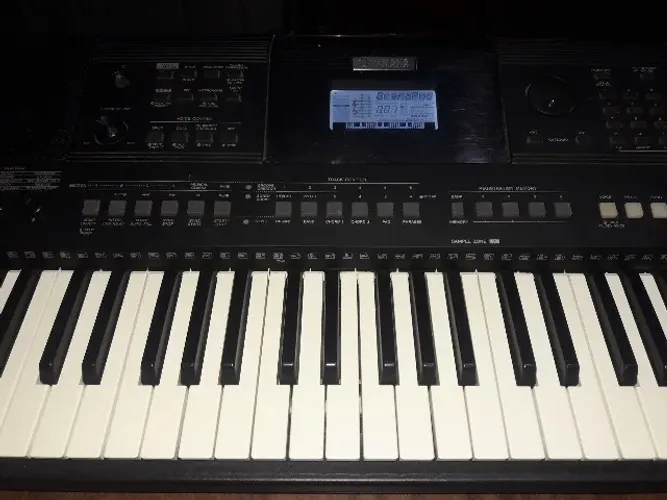 Teclado Yamaha PSR E463