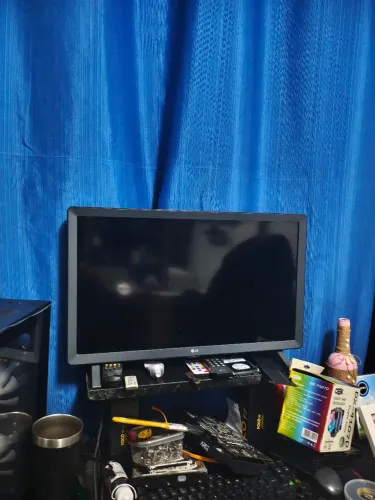 SmarTv LG 24 polegadas funcionando 