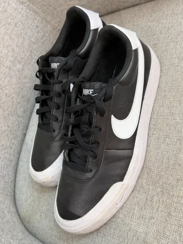 TENIS NIKE PRETO NOVISSIMO - tam. 42