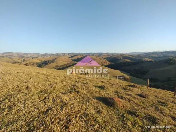 Terreno à venda, 30358 m² por R$ 680.000,00 - Oriente - Cunha/SP