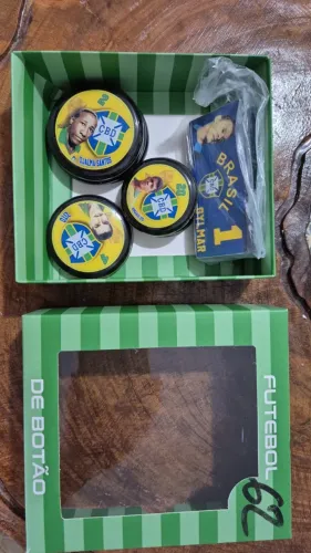 SELEÇÕES CAMPEÃS BRASIL de BOTÃO : 58 / 62 / 70 / 82 / 94 / 2002