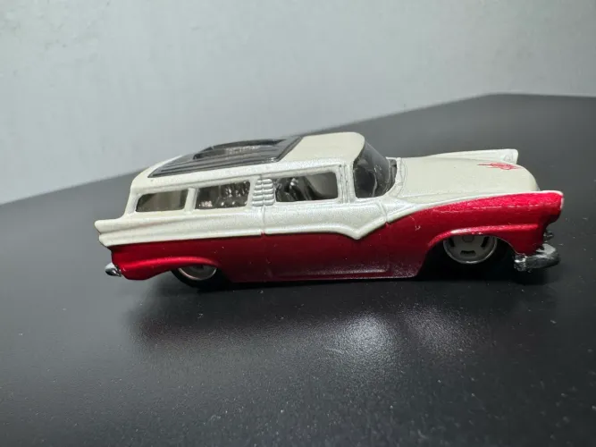 Hot Wheels Phil's Garage 8 Crate 2010