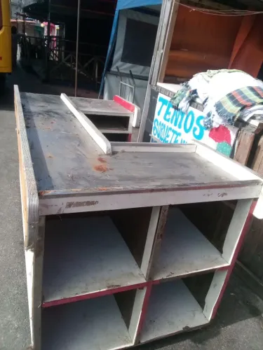 Balcão de supermercado por apenas 200 reais