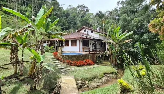 Sitio em Rio Bonito de Lumiar, beira de rio, Nova Friburgo