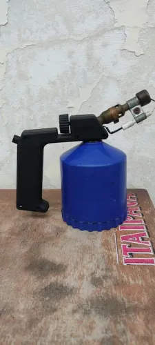 Maçarico a gás (portátil) diversos usos.