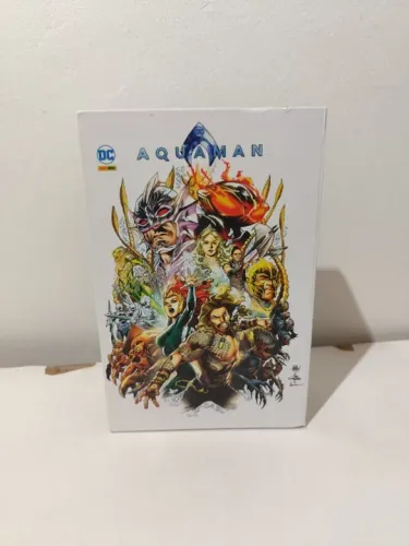 BOX HQ AQUAMAN