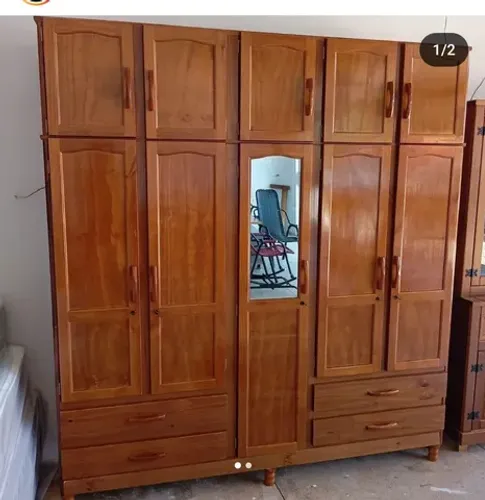 GUARDA ROUPA NOVO DE MADEIRA COM ESPELHO 