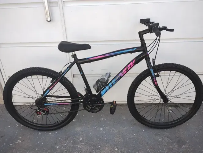 Vendo bicicleta aro 26 com marcha em excelente estado