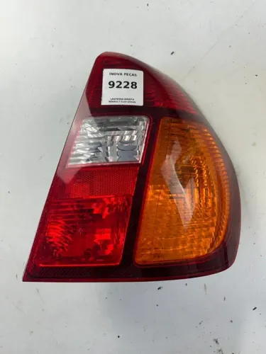 Lanterna direita Renault Clio sedan