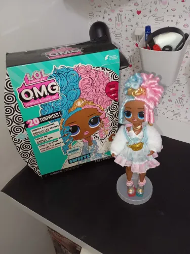 Boneca LOL Suprise OMG Core Oppsites Série 4 Sweets.
