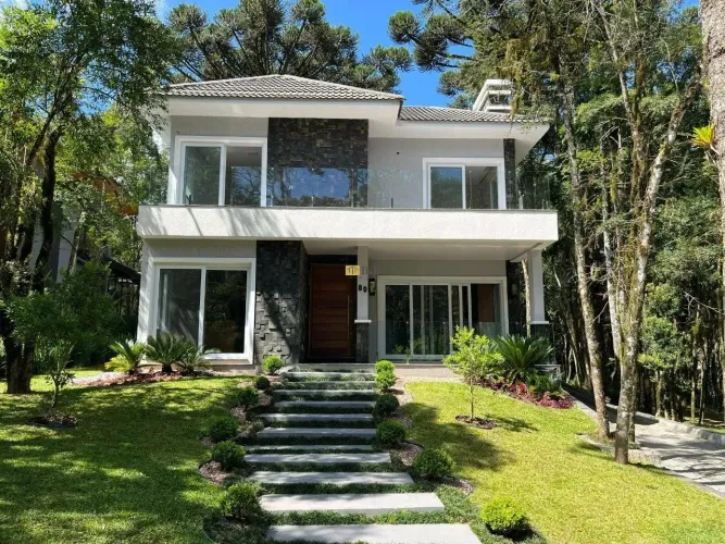 CASA EM CONDOMÍNIO EM CANELA