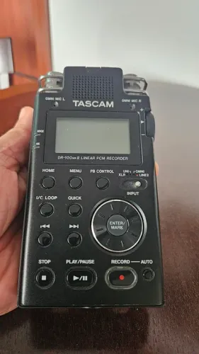 Gravador de Áudio Tascam DR-100MKII Linear PCM