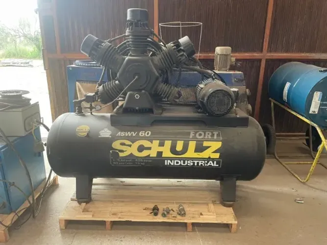 Compressor de ar 15HP 220v Schulz + Quadro Elétrico
