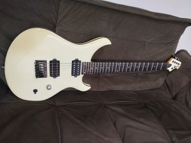 Guitarra Ledur Lucky Frank Solari
