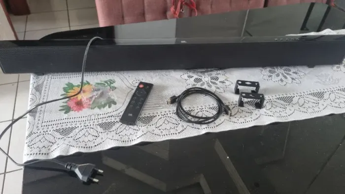 Soundbar Jbl Cinema Sb110 2.0 Canais Barra Som Bluetooth Sub 40 Hz A 20khz