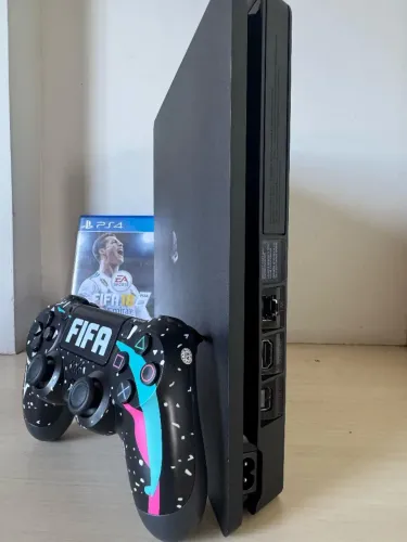 PlayStation 4 + Controle Personalizado FIFA 18