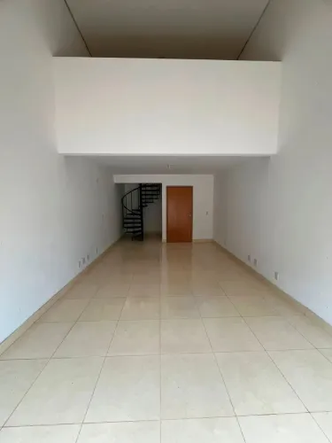 Sala Comercial-Avenida Carrinho Cunha