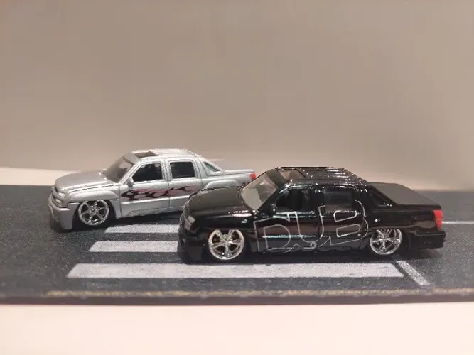 Jada Chevrolet Avalanche 1/64