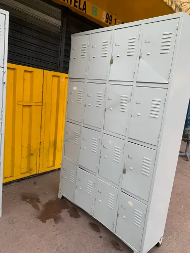 Armário Roupeiro 16 portas