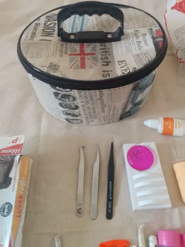 Kit para cílios e sobrancelhas