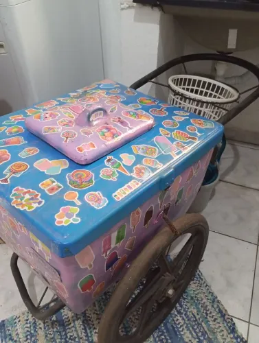 Carrinho de picolé Thermototal T250 personalizado. 