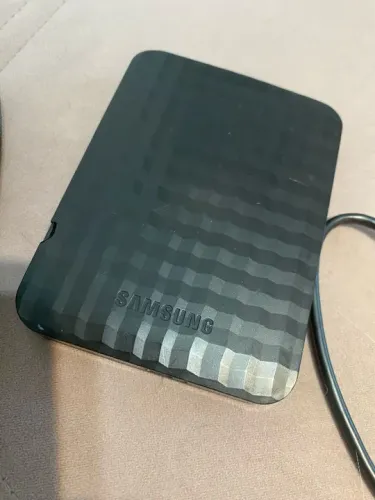 HD EXTERNO SAMSUNG 1 TB  + CAPA