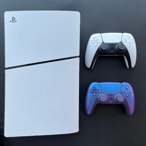 PlayStation 5 + 2 Controles (Um Chroma Collection Indigo)