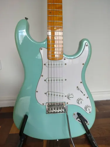 Guitarra Stratocaster
