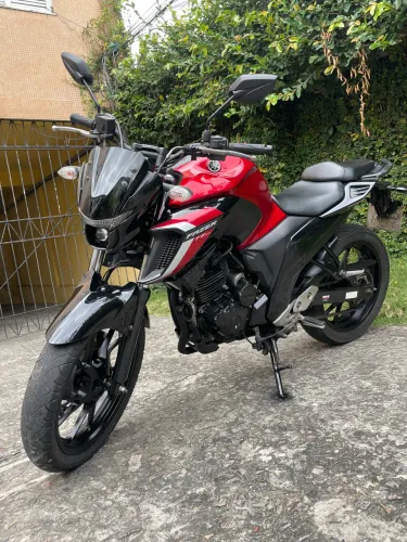 Yamaha FAZER25