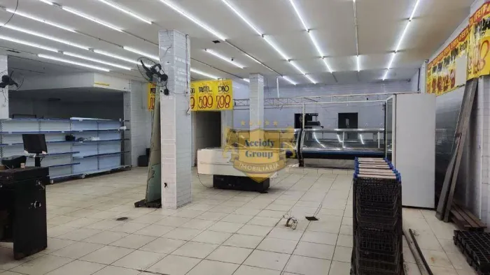 Loja para alugar, 330 m² por R$ 8.090,00/mês - Itaúna - São Gonçalo/RJ