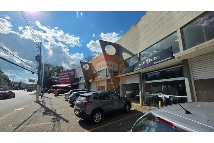 Salão de 157 metros com mezanino na Av. Nova Cantareira 2768