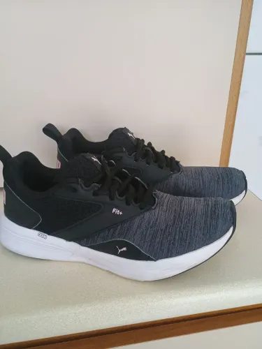 Tênis Puma semi novo