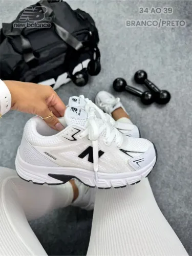 Tênis Newbalance pronta entrega no 37