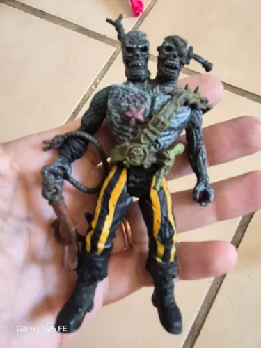 Figura de ação colecionavel Chap Mei Pirata esqueleto/zumbi de duas cabeças
