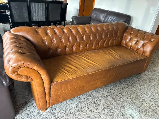 Sofá em Couro Captone Caramelo 