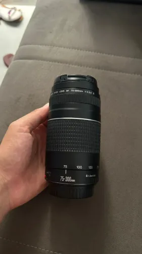 Lente Canon EF 75-300mm