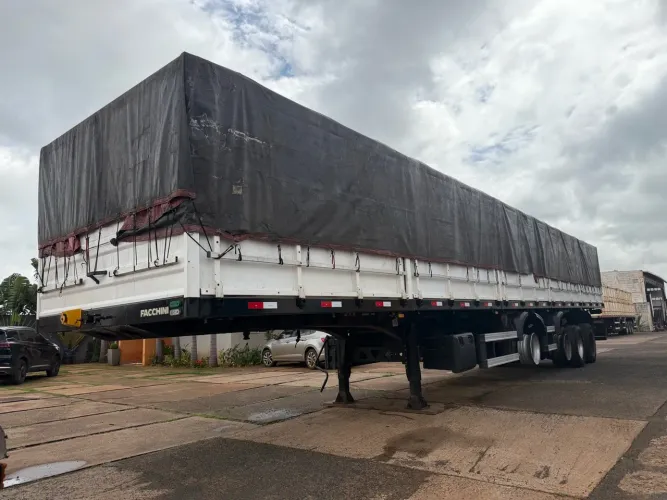 Carreta Graneleira facchini 4 eixos 2023