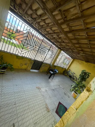 Casa a Venda -  Colônia Treze 