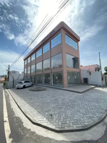 Loja em Centro comercial para locação tem 56 m² em Ponta do Farol - São Luís - MA