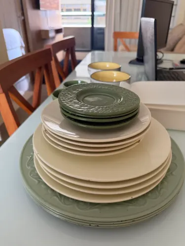 Pratos, xícaras, travessas, Suplat