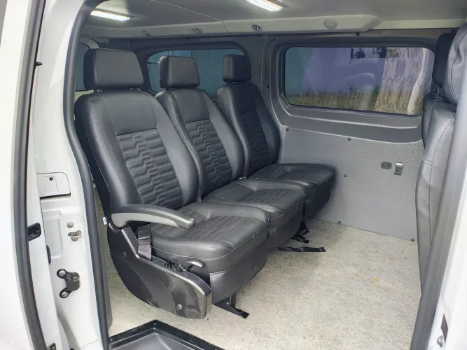 Peugeot Expert Cargo 1.5 Turbo Diesel 2023