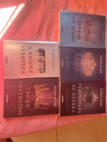 Box de livros- a rainha vermelha